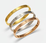 Vaele Maé | Timeless Cross Bracelet