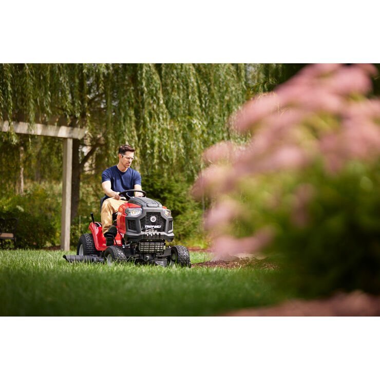 Troy-Bilt Bronco 46" Gas Riding Lawn Mower with 547cc Engine and AutoDrive Transmission 4.1 stars out of 151 reviews (4.1) |