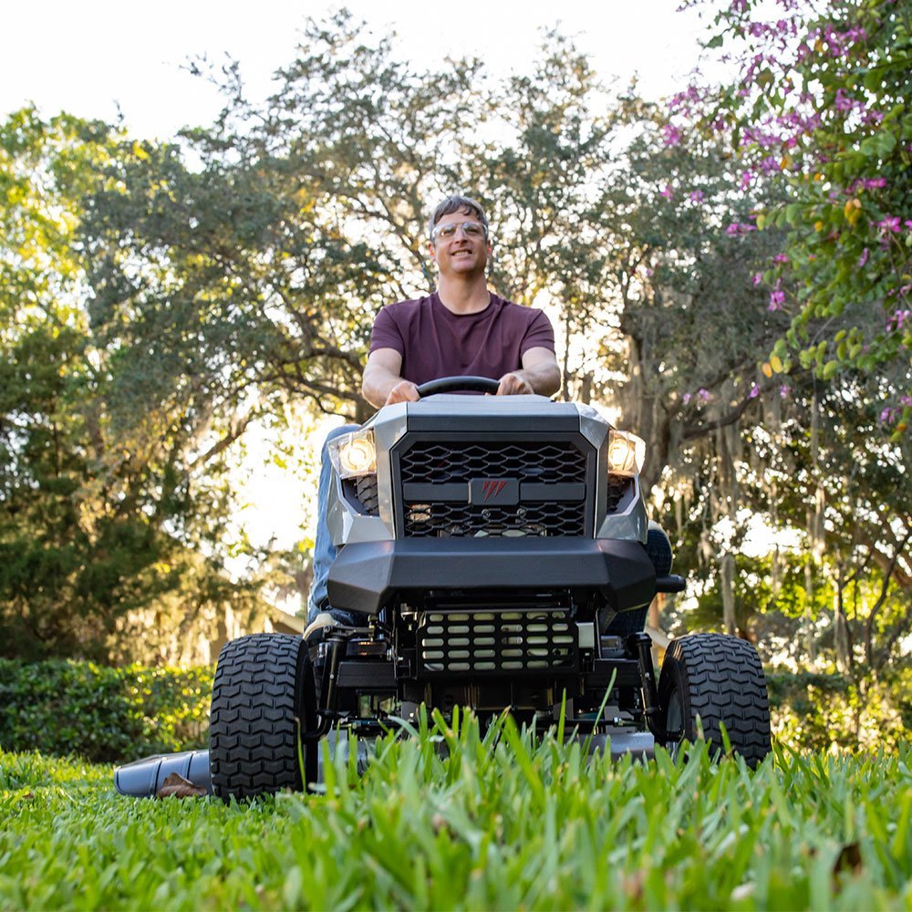 Murray® MT100 42" Riding Lawn Mower with 13.5 HP* 500cc Briggs & Stratton® Engine