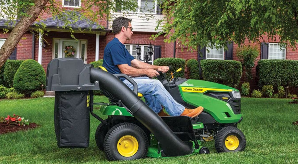 John Deere S120 Mower  42 in. 22 HP V-Twin Gas Hydrostatic Riding Lawn Mower